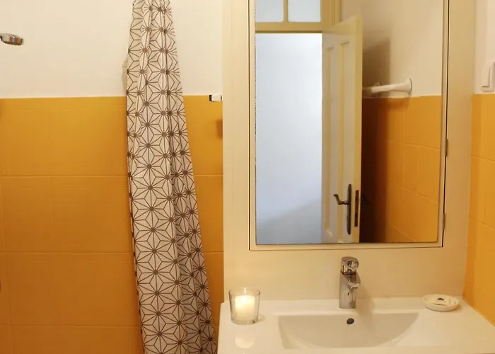 Pdl - Four Apartment *